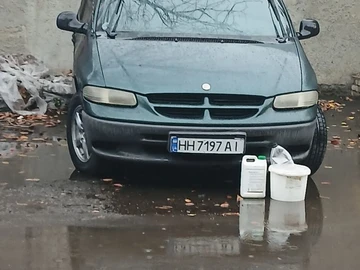 Авто Chrysler Voyager 1998 № 8298735
