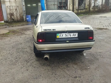 Авто Opel Vectra 1989 № 8298904