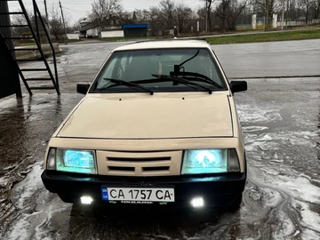 Авто ВАЗ 2109 1988 № 8298925