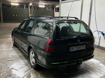 Авто Opel Vectra 1999 № 8299097