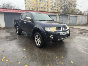 Авто Mitsubishi L 200 2010 № 8299147