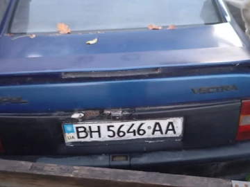 Авто Opel Vectra 1990 № 8299149