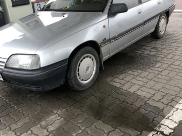 Авто Opel Omega 1982 № 8299508