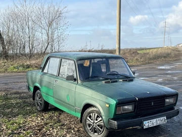 Авто ВАЗ 2107 1996 № 8299543