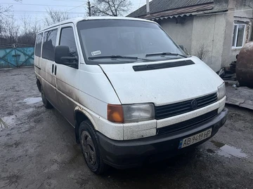 Авто Volkswagen Transporter 1993 № 8299574