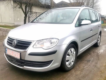 Авто Volkswagen Touran 2009 № 8299591