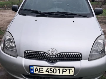 Авто Toyota Yaris 2002 № 8299739