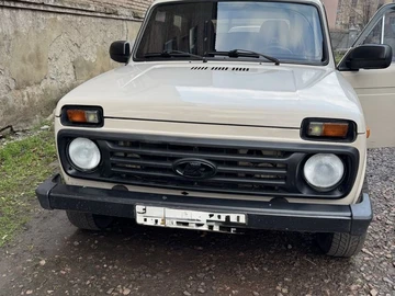 Авто ВАЗ 2121 1986 № 8300002