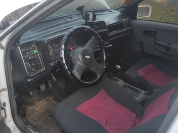 Авто Ford Sierra 1990 № 8300010