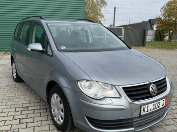 Авто Volkswagen Touran 2009 № 8300037