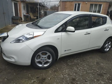 Авто Nissan Leaf 2012 № 8300050