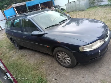Авто Opel Vectra 2000 № 8300117