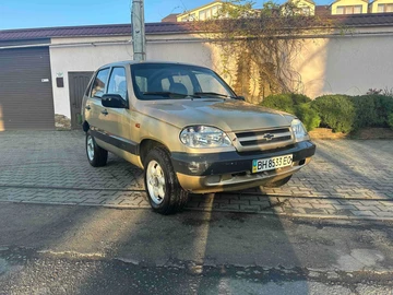 Авто Chevrolet Niva 2004 № 8300157