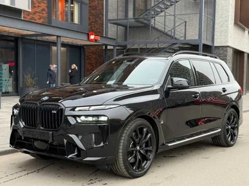 Авто BMW X7 2023 № 8300228