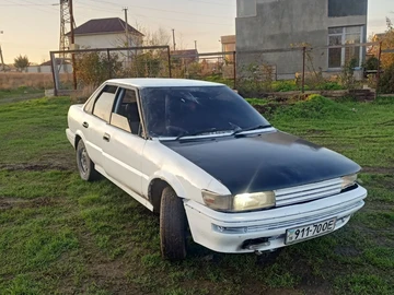 Авто Toyota Sprinter 1988 № 8300306