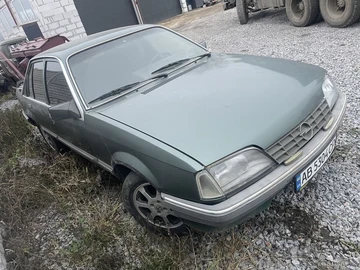 Авто Opel Rekord 1986 № 8300636