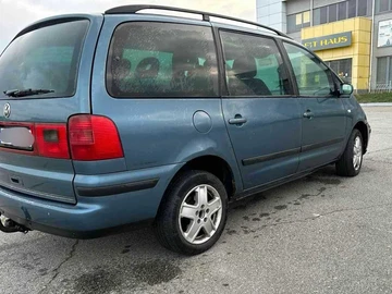 Авто Volkswagen Sharan 2004 № 8300737