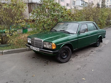 Авто Mercedes W123 1982 № 8300789
