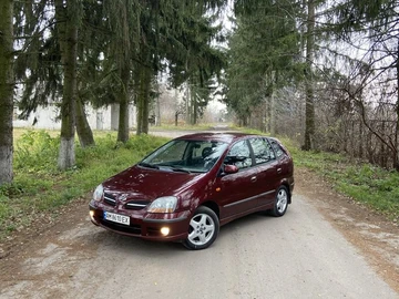 Авто Nissan Tino 2002 № 8300876