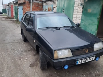 Авто ВАЗ 2109 1991 № 8300938