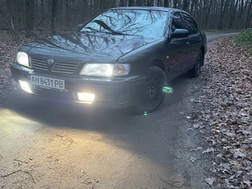 Авто Nissan Maxima 1995 № 8301002
