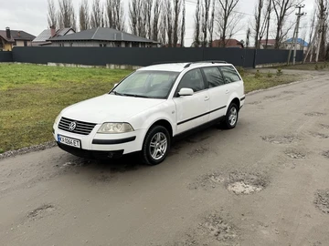 Авто Volkswagen Passat Variant 2002 № 8301235