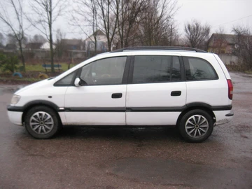 Авто Opel Zafira 2000 № 8301532