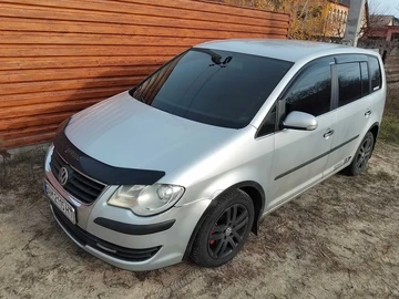 Авто Volkswagen Touran 2007 № 8301982
