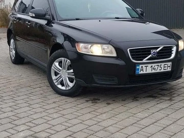 Авто Volvo V50 2010 № 8302152