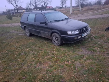 Авто Volkswagen Passat Variant 1995 № 8302162
