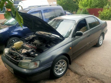 Авто Toyota Carina 1993 № 8302232