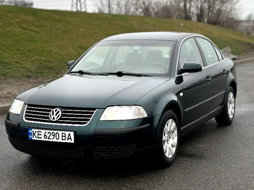 Авто Volkswagen Passat Sedan 2001 № 8302245