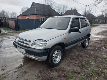 Авто Chevrolet Niva 2004 № 8302348