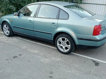 Авто Volkswagen Passat Sedan 1999 № 8302442