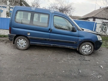 Авто Peugeot Partner 2003 № 8302456