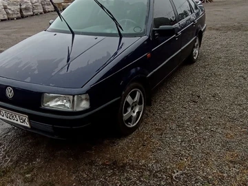 Авто Volkswagen Passat Sedan 1990 № 8302541