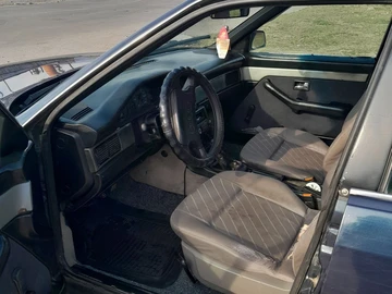 Авто Audi 100 1988 № 8302726