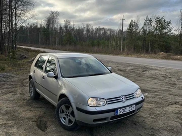 Авто Volkswagen Golf 2000 № 8302841