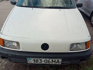 Авто Volkswagen Passat Sedan 1990 № 8303387