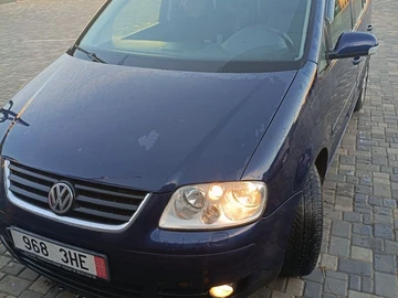 Авто Volkswagen Touran 2007 № 8303519