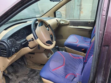 Авто Chrysler Voyager 1996 № 8303668