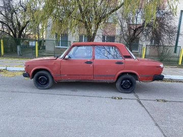 Авто ВАЗ 2107 1987 № 8303706