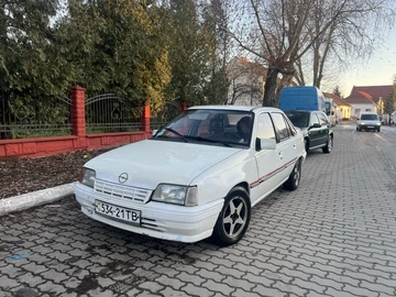 Авто Opel Kadett 1988 № 8303989