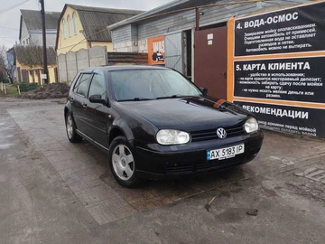 Авто Volkswagen Golf 2000 № 8304127