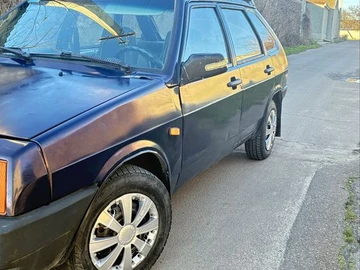 Авто ВАЗ 2109 1987 № 8304166