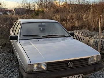 Авто Volkswagen Passat Sedan 1983 № 8304461