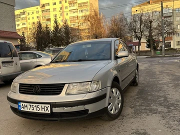 Авто Volkswagen Passat Sedan 2000 № 8304482
