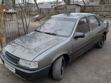 Авто Opel Vectra 1989 № 8304505