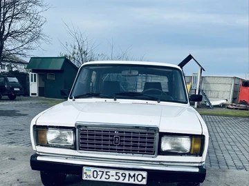 Авто ВАЗ 2107 1989 № 8304587