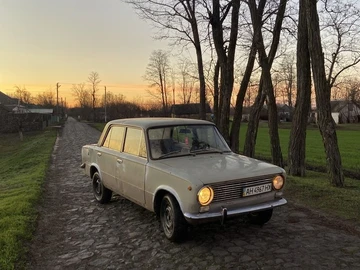 Авто ВАЗ 2101 1974 № 8304603